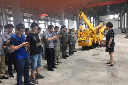 晨會朗讀《道德經》的企業