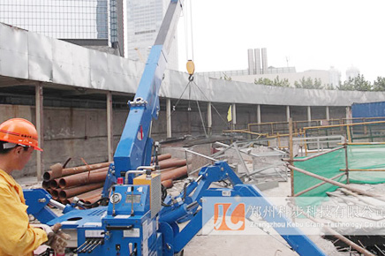 KB3.0履帶起重機(jī)，成功運(yùn)用于上海中心大廈施工。