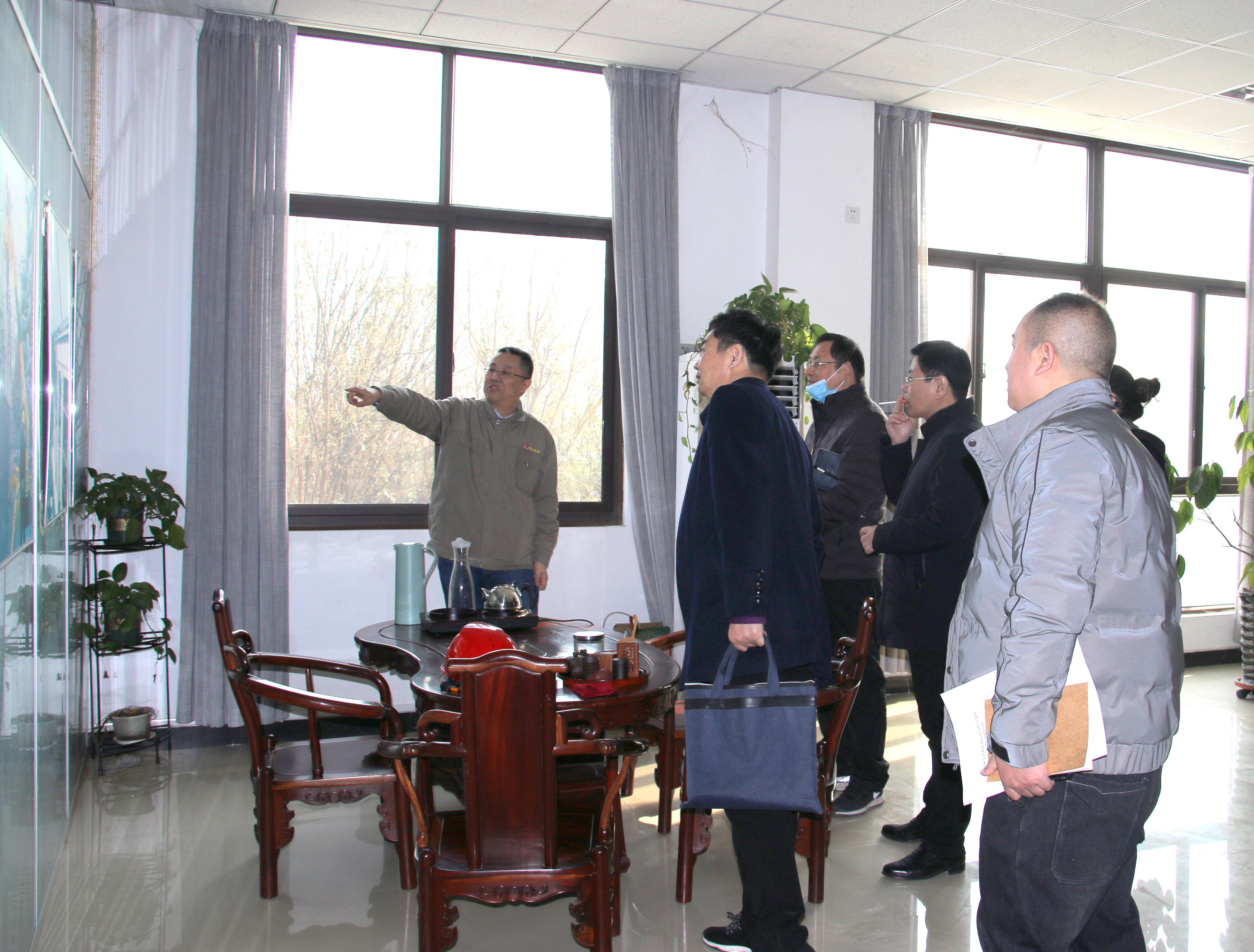鄭州高新區雙橋園區運營中心領導調研 鄭州科步科技有限公司