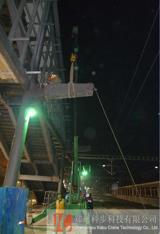 KB5.0履帶起重機，在高鐵站的建設中，發(fā)揮了重要