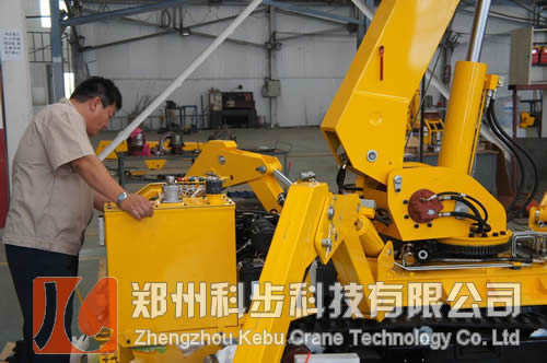 發往澳大利亞一臺設備認真檢查。